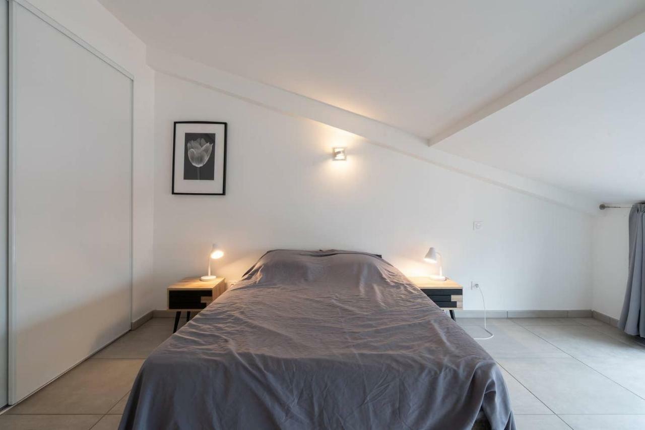 303 - Appartement Duplex Moderne - Jeanne D'Arc, Toulouse Eksteriør billede